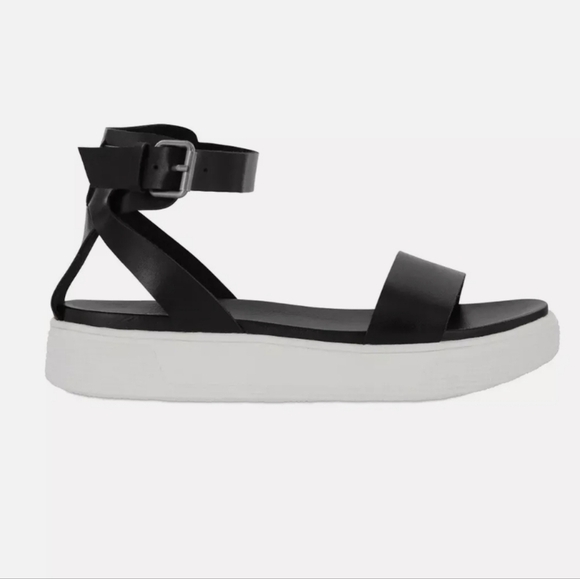 ⭐️40% Off⭐️ MIA Ellen Sandals in Black - Picture 3 of 9